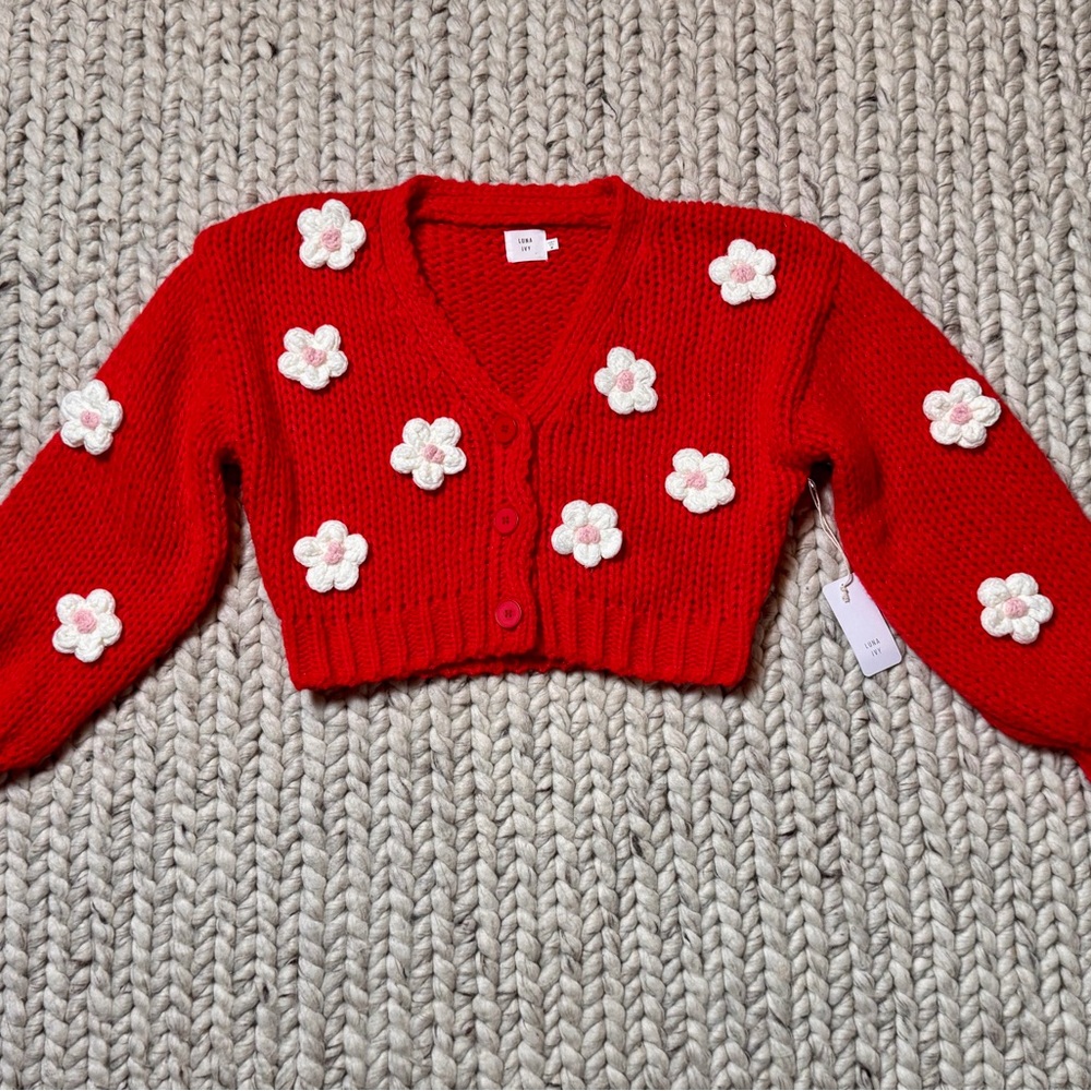 LUNA IVY-NWT Red Floral Cropped V-Neck Cardigan Sweater